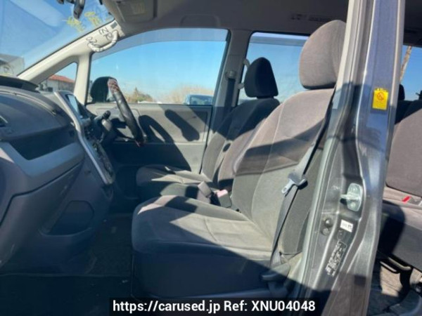 Used 2009 AT toyota noah ZRR70G Image[16]