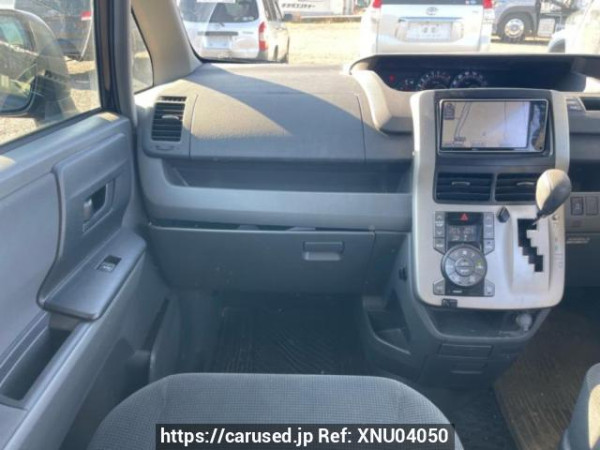 Used 2007 AT toyota noah ZRR70G Image[23]