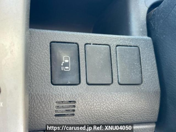 Used 2007 AT toyota noah ZRR70G Image[26]