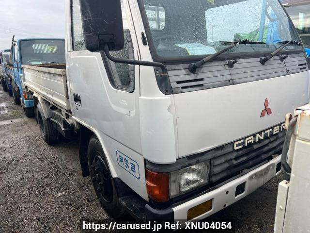 1986 Mitsubishi Canter FE311B