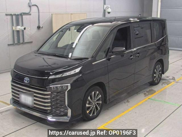 2023 Toyota Voxy ZWR90W
