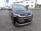 Toyota Noah MZRA90W