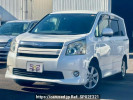 Toyota Noah ZRR70W