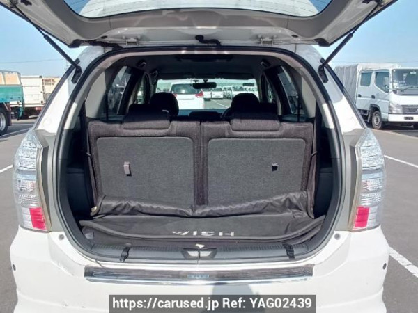 Used 2005 AT toyota wish ZNE10G Image[8]