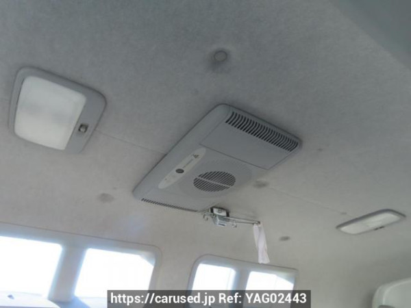 Used 2005 AT toyota hiace-van TRH200V Image[17]