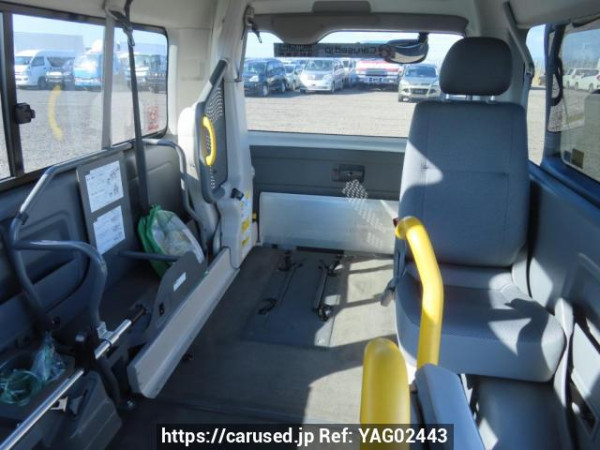 Used 2005 AT toyota hiace-van TRH200V Image[26]
