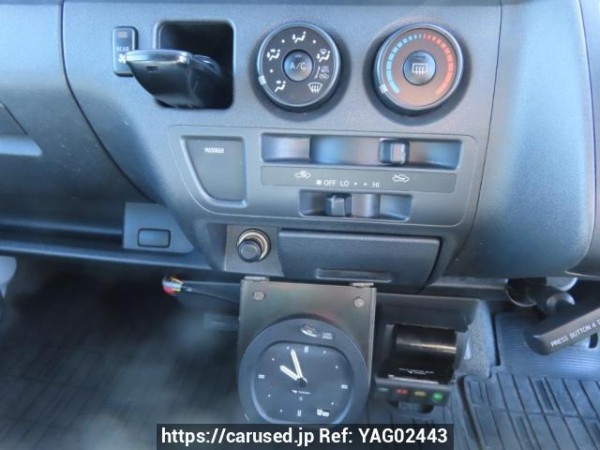 Used 2005 AT toyota hiace-van TRH200V Image[38]