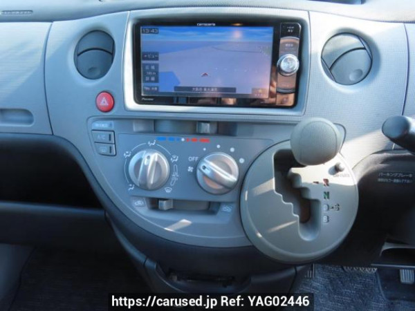 Used 2003 AT toyota sienta NCP81G Image[32]