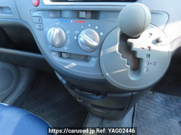 Used 2003 AT toyota sienta NCP81G Image[35]