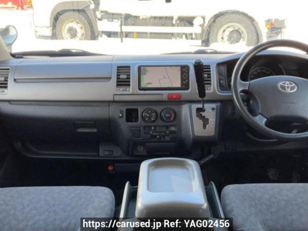Used 2005 AT toyota regiusace-van KDH205V Image[16]