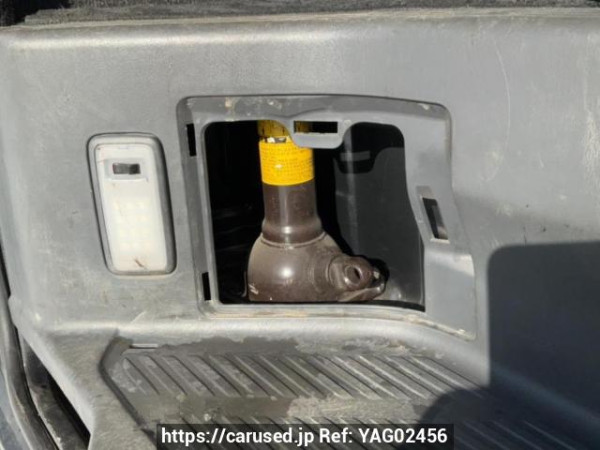 Used 2005 AT toyota regiusace-van KDH205V Image[42]