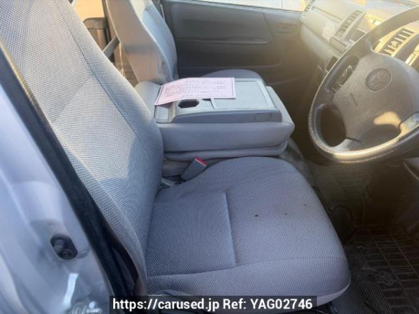 Used 2005 AT toyota regiusace-van TRH200K Image[9]