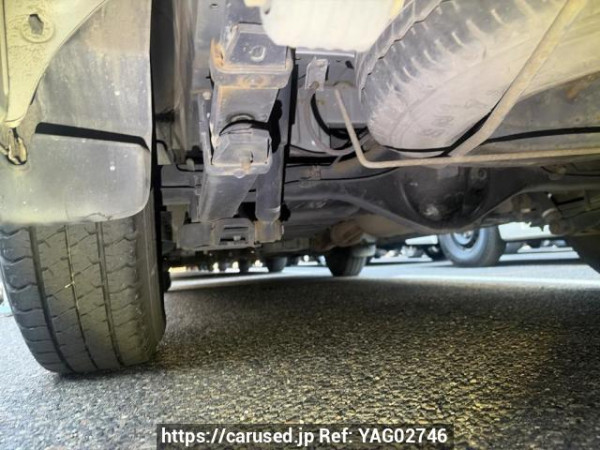 Used 2005 AT toyota regiusace-van TRH200K Image[18]