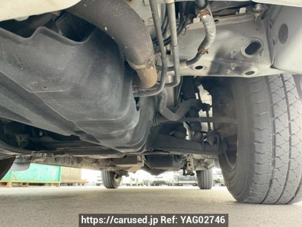 Used 2005 AT toyota regiusace-van TRH200K Image[33]