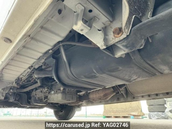 Used 2005 AT toyota regiusace-van TRH200K Image[36]