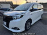 Used 2016 AT toyota esquire ZWR80G Image[0]