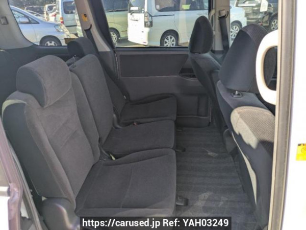 Used 2009 AT toyota voxy ZRR70G Image[12]