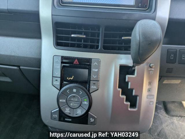 Used 2009 AT toyota voxy ZRR70G Image[21]