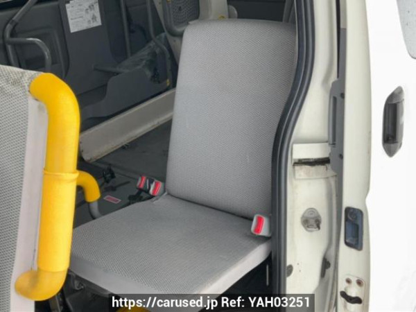 Used 2006 AT toyota hiace-van KDH205K Image[15]