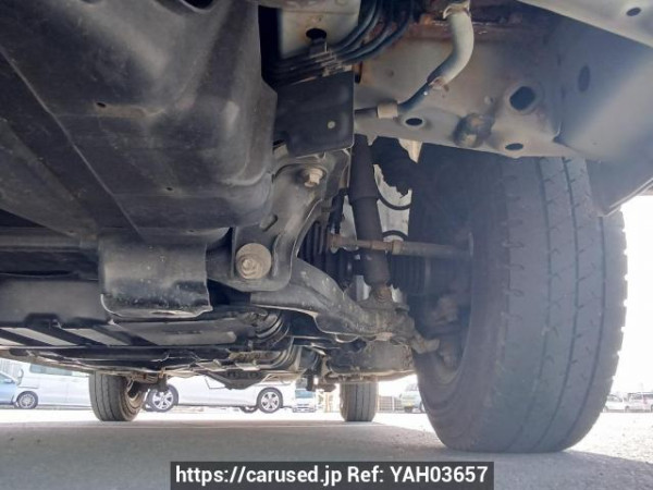 Used 2005 AT toyota regiusace-van KDH205K Image[35]