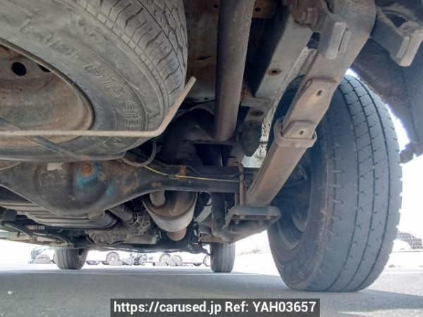 Used 2005 AT toyota regiusace-van KDH205K Image[42]