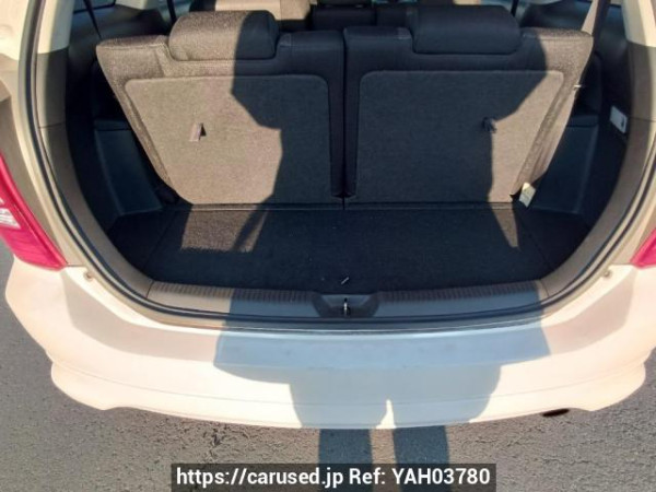 Used 2004 AT toyota wish ZNE10G Image[8]