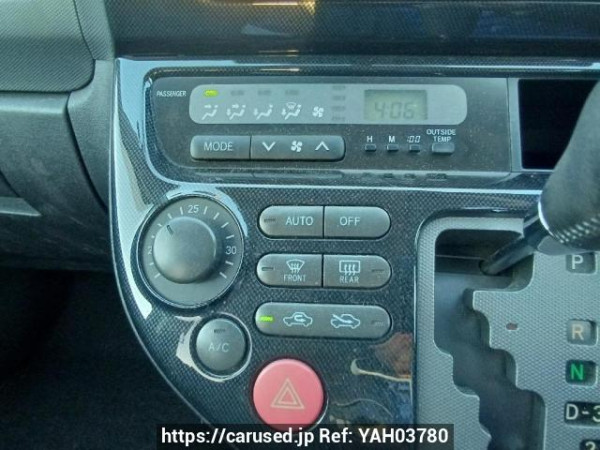 Used 2004 AT toyota wish ZNE10G Image[24]