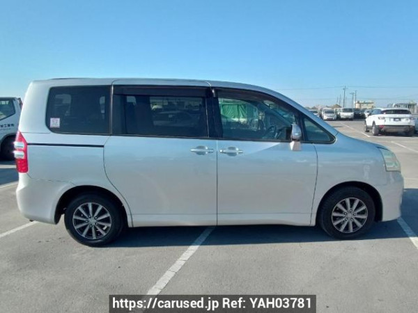 Used 2010 AT toyota noah ZRR70G Image[7]