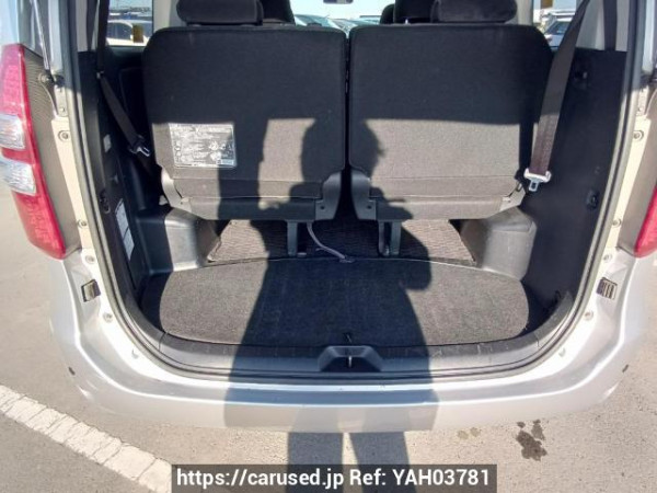Used 2010 AT toyota noah ZRR70G Image[8]