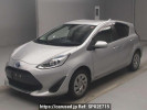 Toyota Aqua NHP10