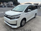 Toyota Voxy ZWR80G