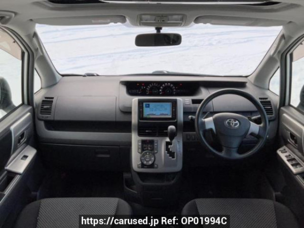 Used 2007 AT toyota noah ZRR75W Image[17]
