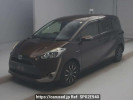 Toyota Sienta NHP170G