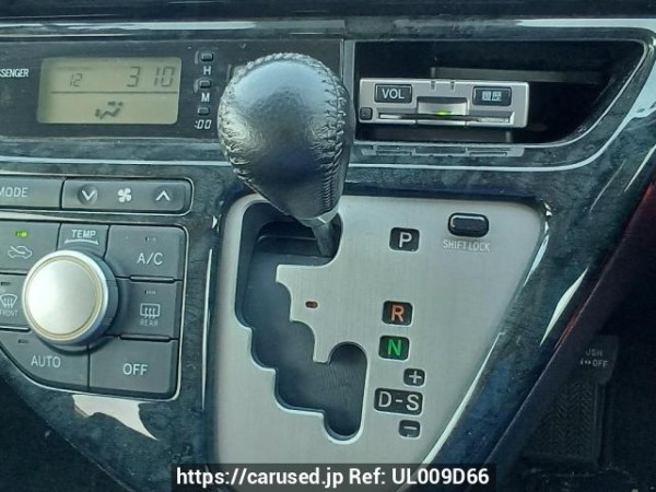 Used 2006 AT toyota wish ZNE10G Image[27]