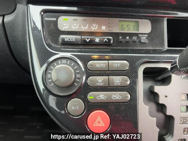Used 2004 AT toyota wish ZNE10G Image[23]