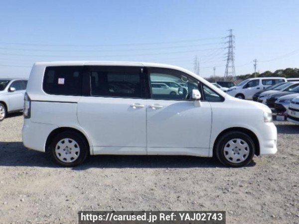 Used 2007 AT toyota voxy ZRR70G Image[7]