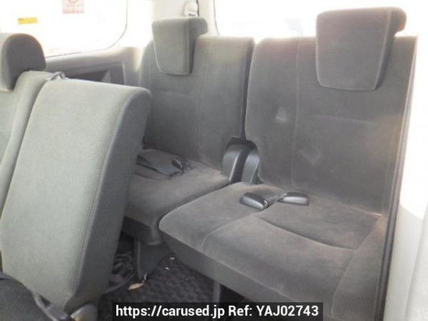 Used 2007 AT toyota voxy ZRR70G Image[16]