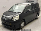 Toyota Noah ZRR70G