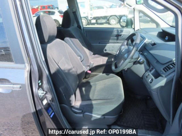 Used 2009 AT toyota noah ZRR70G Image[15]