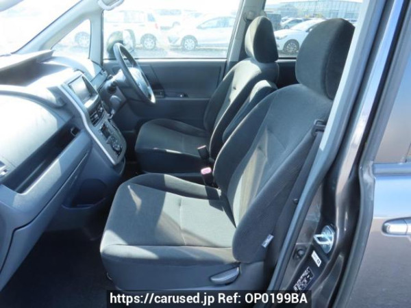 Used 2009 AT toyota noah ZRR70G Image[17]