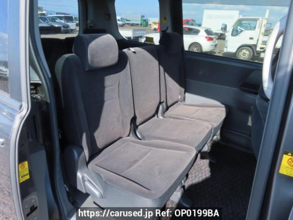 Used 2009 AT toyota noah ZRR70G Image[19]