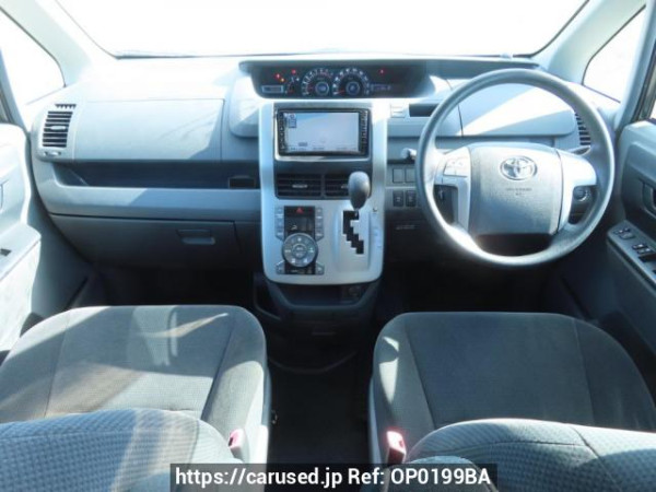 Used 2009 AT toyota noah ZRR70G Image[24]