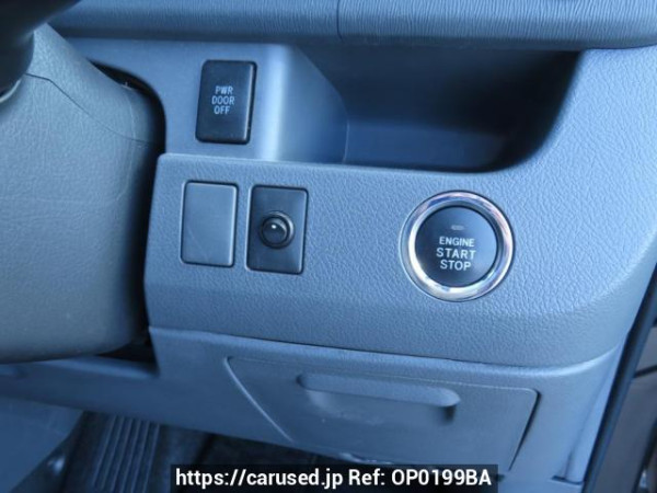 Used 2009 AT toyota noah ZRR70G Image[34]