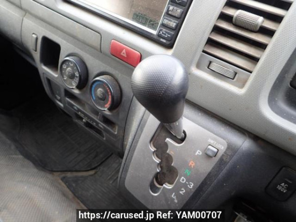 Used 2006 AT toyota hiace-van KDH205V Image[17]