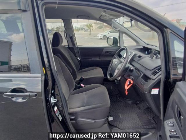 Used 2010 AT toyota noah ZRR70G Image[12]