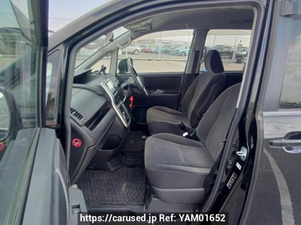 Used 2010 AT toyota noah ZRR70G Image[13]
