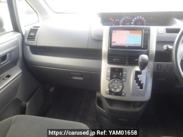 Used 2008 AT toyota noah ZRR70G Image[18]