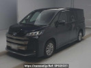Toyota Noah ZWR90W
