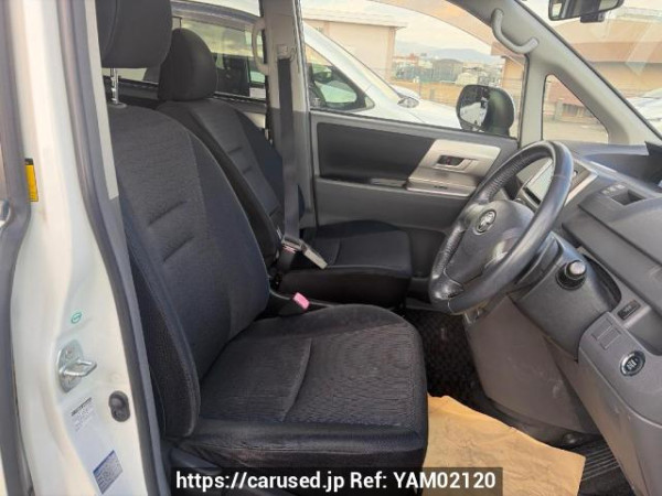 Used 2009 AT toyota voxy ZRR70W Image[15]