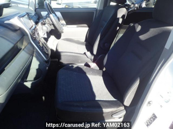 Used 2008 AT toyota voxy ZRR70W Image[10]
